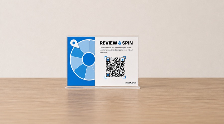 Feuille Review & Spin posée sur le comptoir d'un café